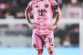 九游-包含梅西重返赛场，出色发挥首场状态出色，皇家马德里观众沸腾！比赛高潮迭起的词条