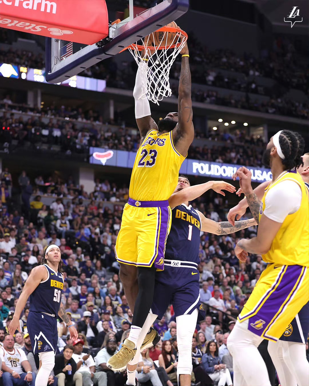 包含穆雷连续三场比赛得分超过绝杀，勇士挑战极限！的词条